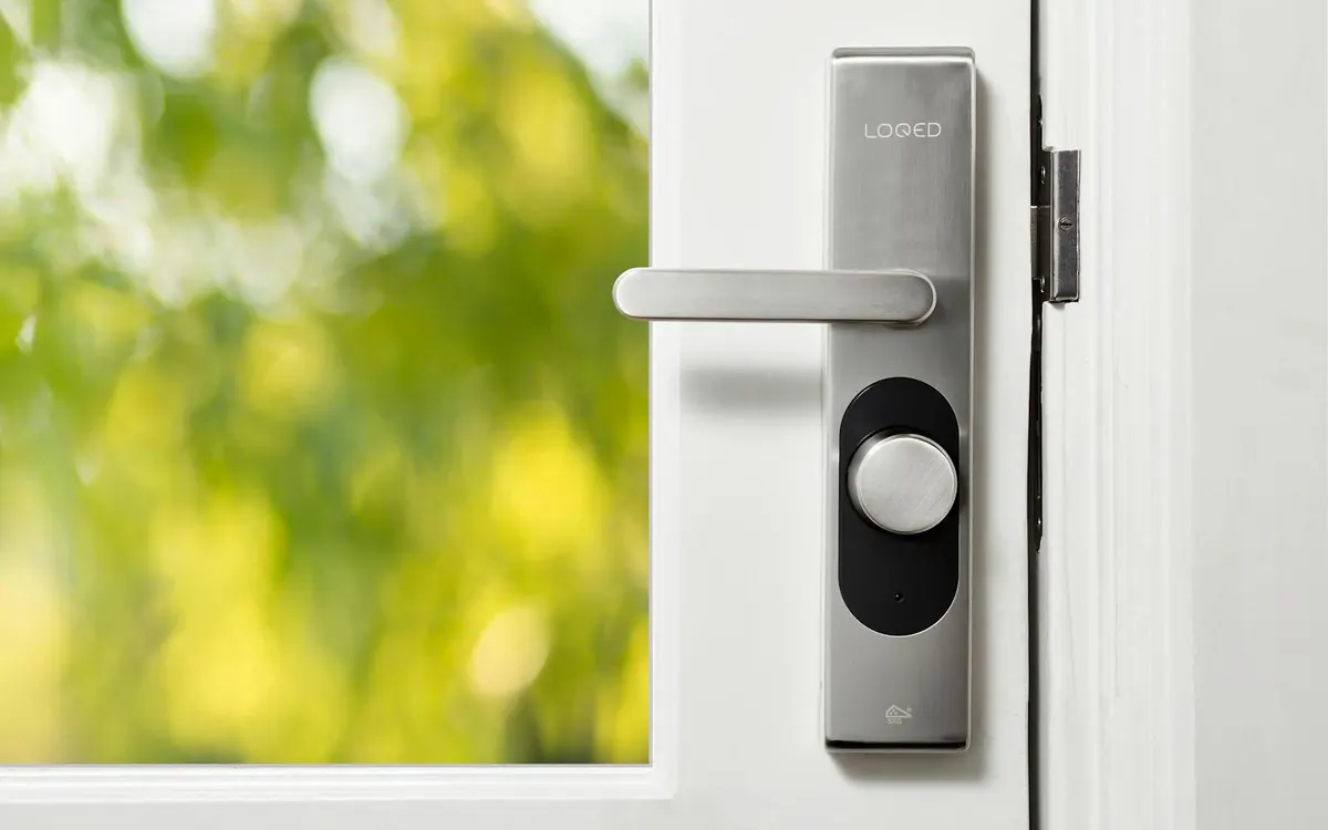 Cerradura seguridad puerta